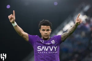 Brasileiro Kaio César inicia pré-temporada com gol em goleada do Al Hilal