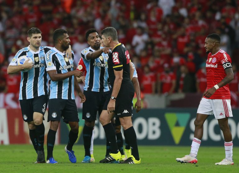 Internacional v Gremio - Brasileirao 2021