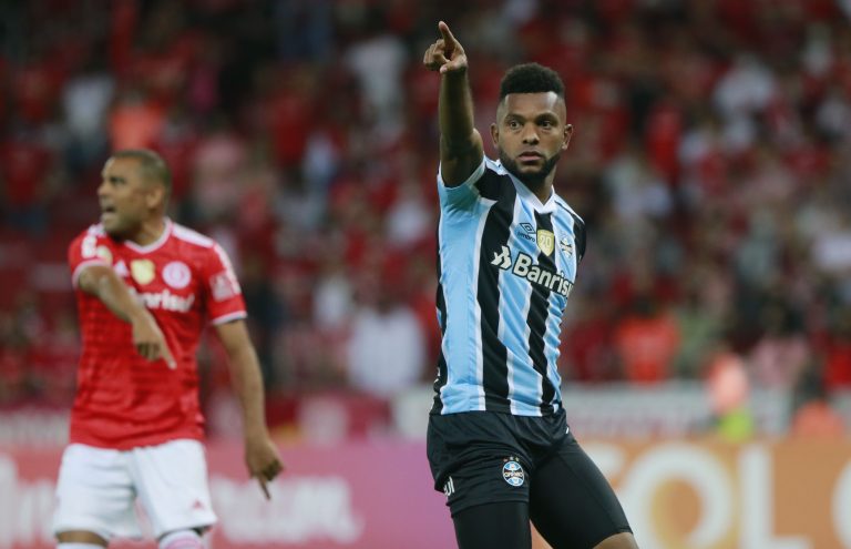 Internacional v Gremio -