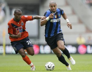 Internazionale Adriano (R) and FC Porto