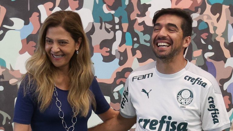 Leila Pereira e Abel Ferreira, no CT do Palmeiras