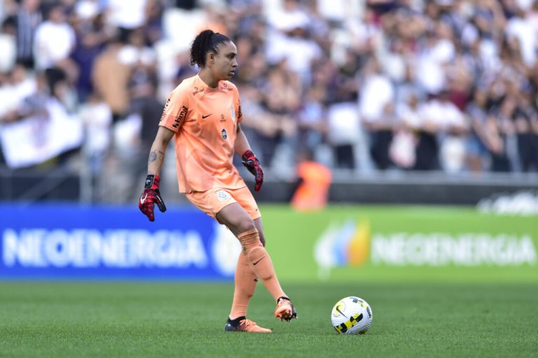 Jogadora da Seleção Brasileira sofre grave lesão no joelho (Foto: Mauro Horita / CBF)