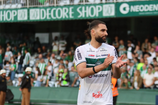 Leo Gamalho fez o gol do Coritiba na derrota para o Cuiabá no Brasileirão