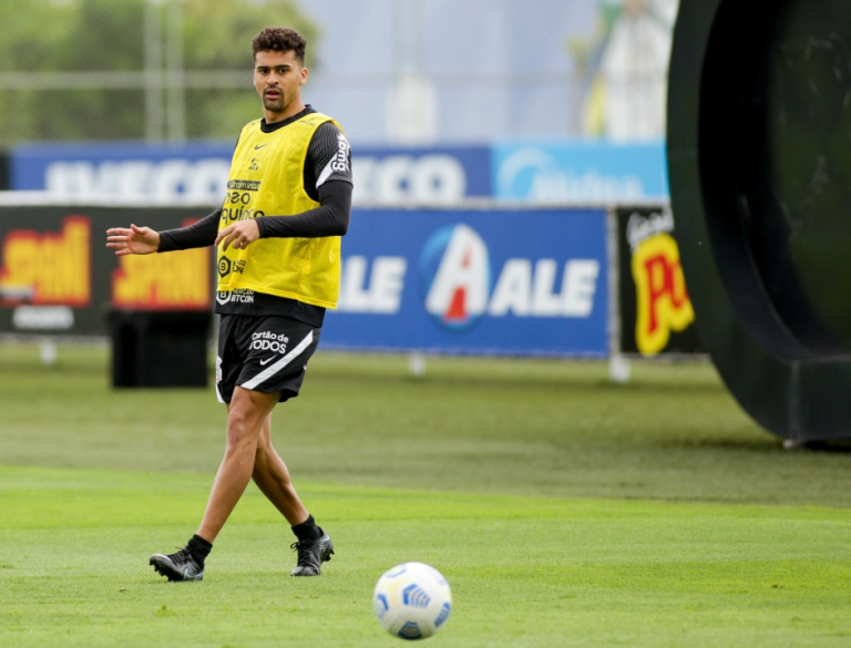 Léo Santos, zagueiro do Corinthians