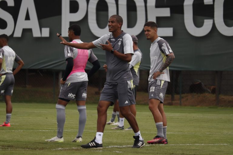 Leonardo Silva, auxiliar técnico do Atlético-MG