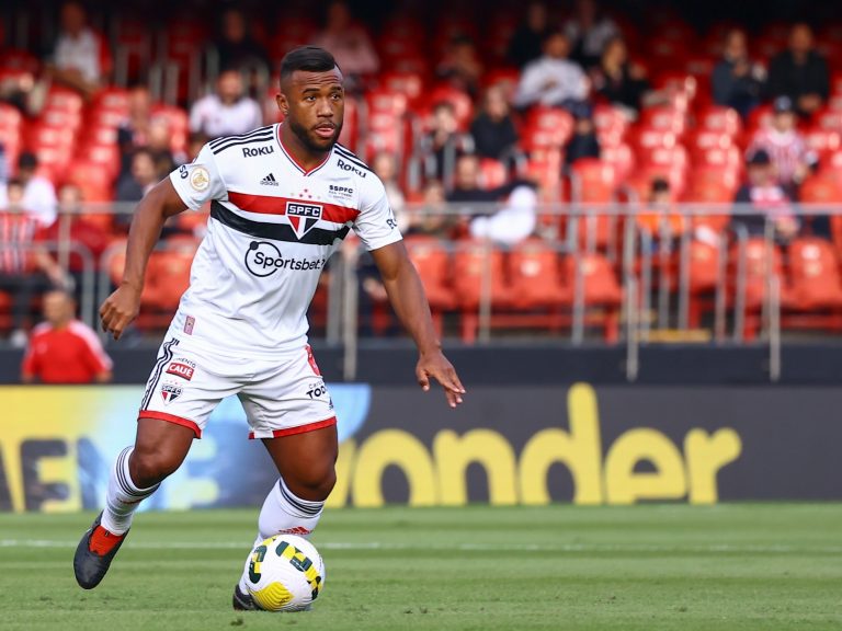 Luan deve permanecer no São Paulo (Foto: Marcello Zambrana / AGIF)