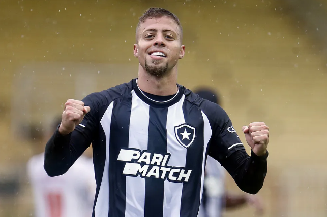 Lucas Fernandes, meia do Botafogo