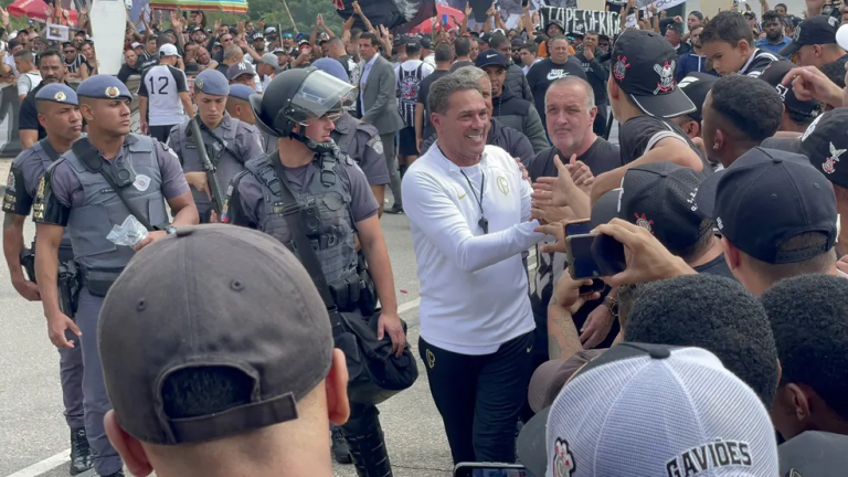 Vanderlei Luxemburgo, técnico do Corinthians