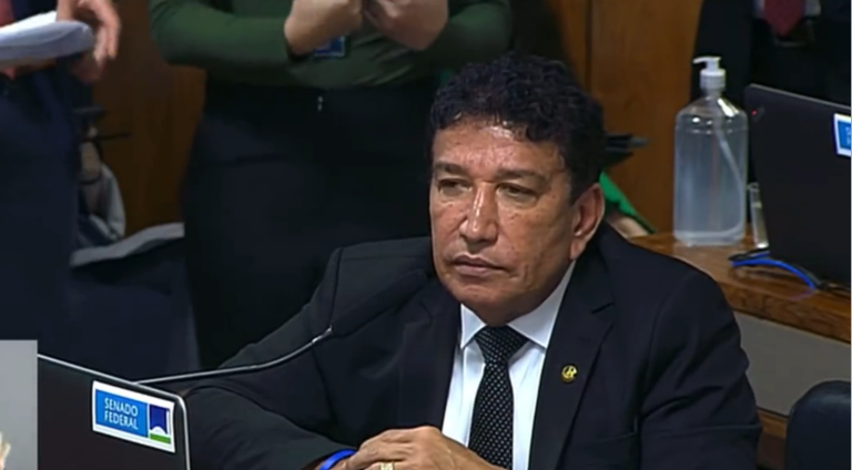 Magno Malta fala que imprensa brasileira está "revitimizando" Vinicius Jr por caso de racismo. Foto: Reprodução/TV Senado