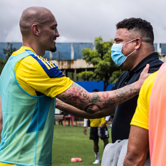 Maicon e Ronaldo, zagueiro e sócio majoritário da SAF do Cruzeiro