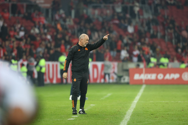 Mano Menezes, técnico do Internacional