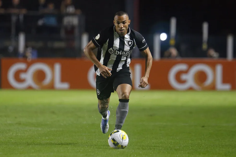 O Botafogo visita o Athletico-PR na Arena da Baixada pela última rodada do Brasileirão 2022