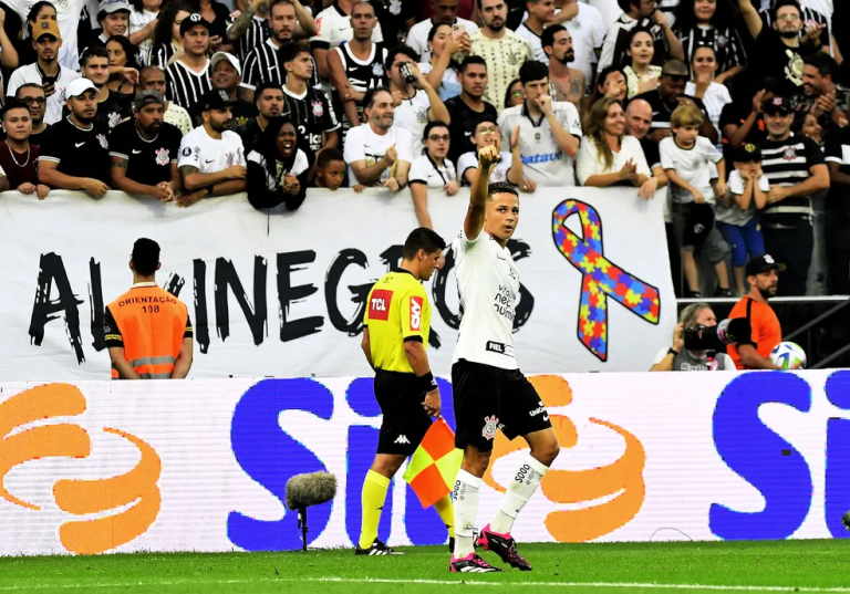 Matheus Araújo, meia do Corinthians