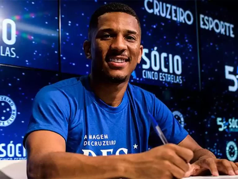 Cruzeiro anuncia a contratação de Matheus Davó