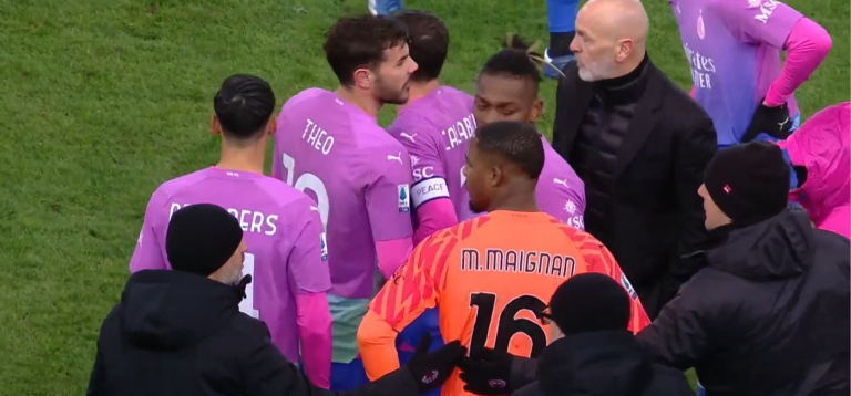 Mike Maignan, goleiro do Milan, é vítima de racismo em jogo contra Udinese. Foto: Reprodução/TNT Sports