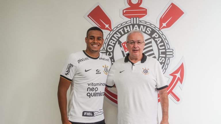 Murillo, zagueiro do Corinthians, renovou o contrato até 2025