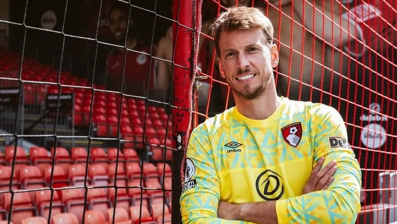 Goleiro Neto pode assinar com o Botafogo por dois anos