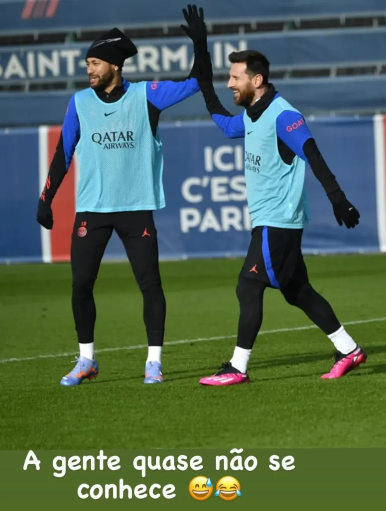 Neymar ao lado de Messi, em post nas redes sociais após treino do PSG: "A gente quase não se conhece"
