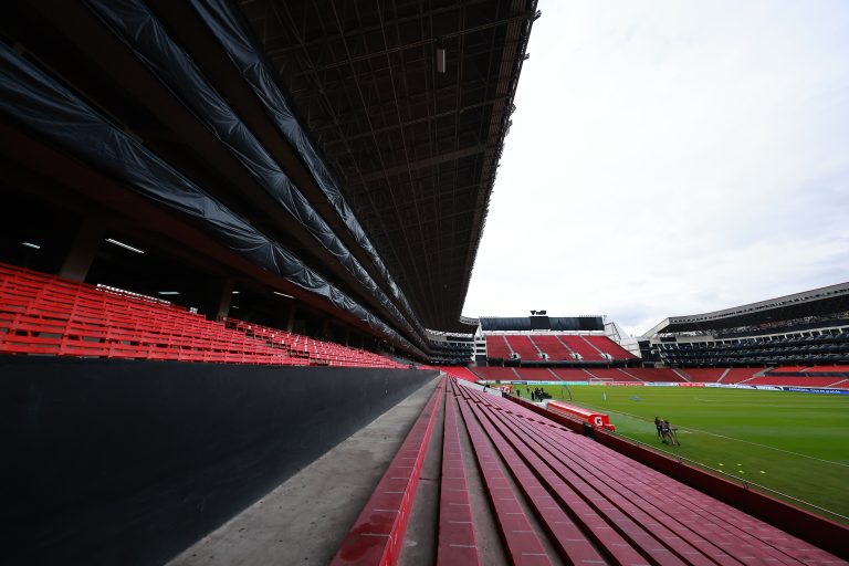 Estádio Rodrigo Paz Delgado Casa Blanca