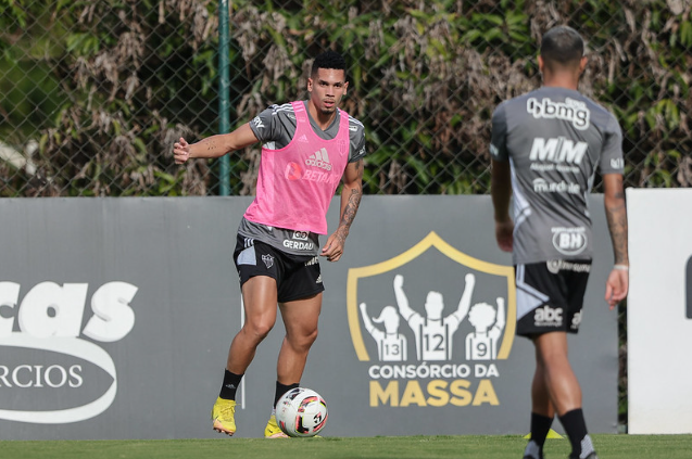 Paulinho, atacante do Atlético-MG
