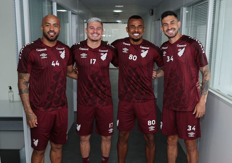 Elenco do Furacão se reapresenta para temporada de 2023. Foto: José Tramontin/athletico.com.br