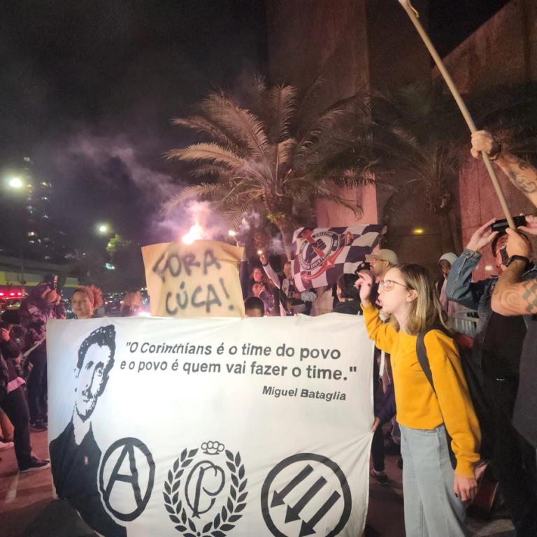 Torcedores do Corinthians pediram a saída de Cuca