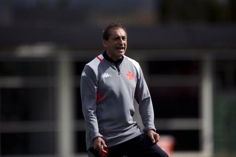 Ramón Díaz em treino do Vasco