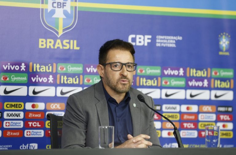 Ramon Menezes, técnico da seleção pré-olímpica