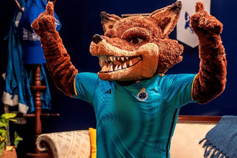 Cruzeiro lançou o novo terceiro uniforme