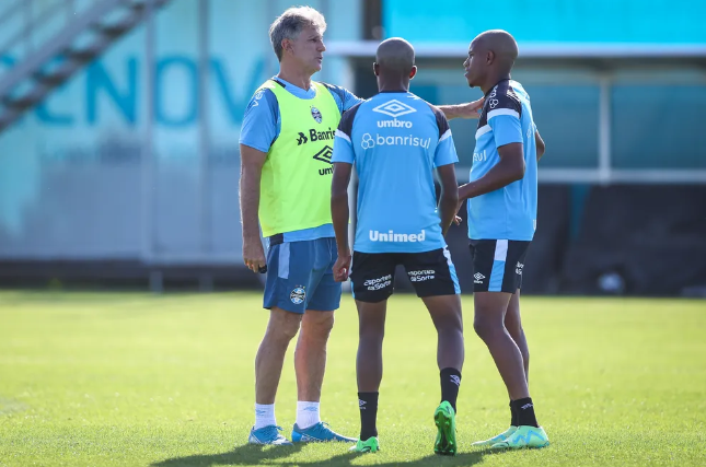 Renato Portaluppi, Josué e Araújo, técnico e volantes do Grêmio