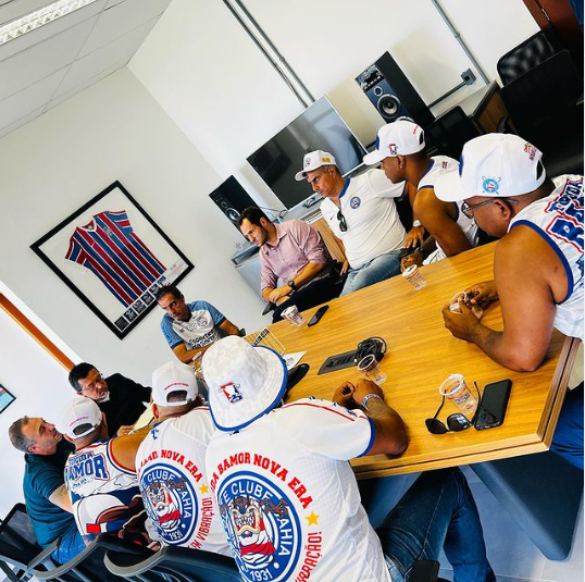 Reunião entre profissionais do Bahia e torcida organizada Bamor