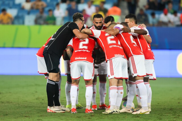 Jogadores do Internacional reunidos