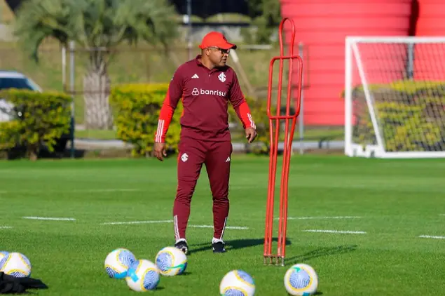 Roger Machado, técnico do Internacional