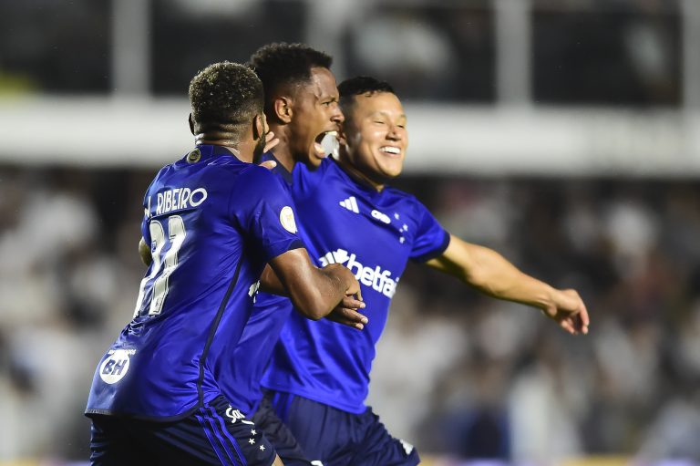 Cruzeiro venceu o Santos por 3 a 0