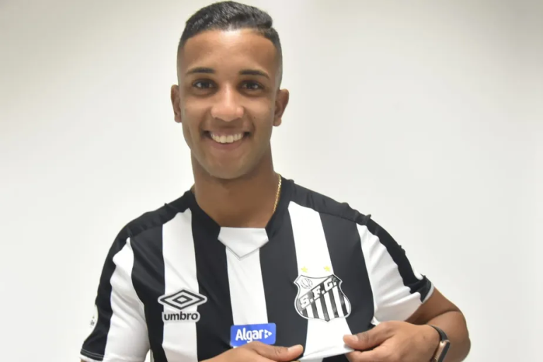 Santos vê condição física como barreira na inscrição de Jorge, mas teme novo transfer ban