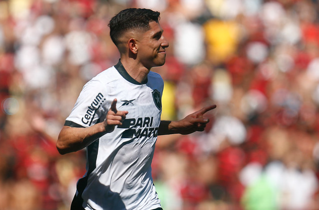 Savarino, atacante do Botafogo