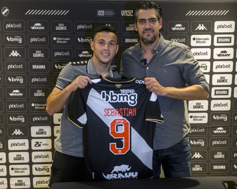 Sebastián Ferreira foi apresentado no Vasco