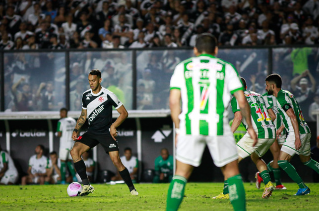 Souza, volante do Vasco