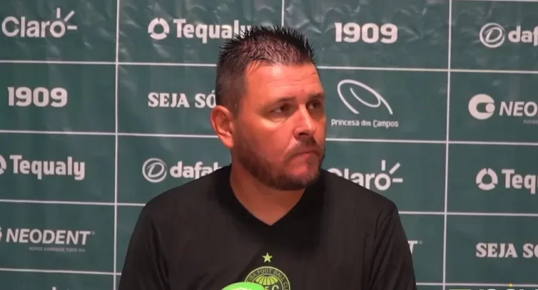 Técnico Thiago Kosloski, do Coritiba. Foto: Reprodução/TV Coritiba