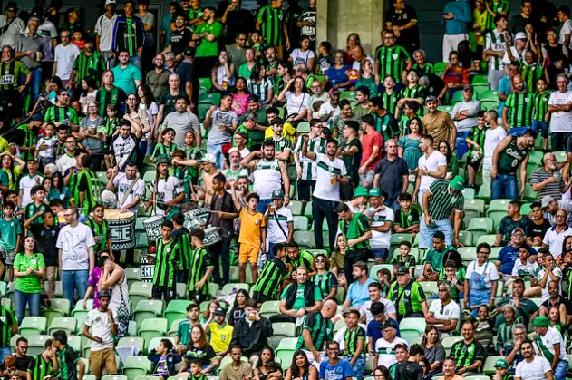 Torcida do América-MG na Arena Independência
