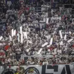 Torcida do Red Bull Bragantino no estádio Municipal Cícero de Souza Marques