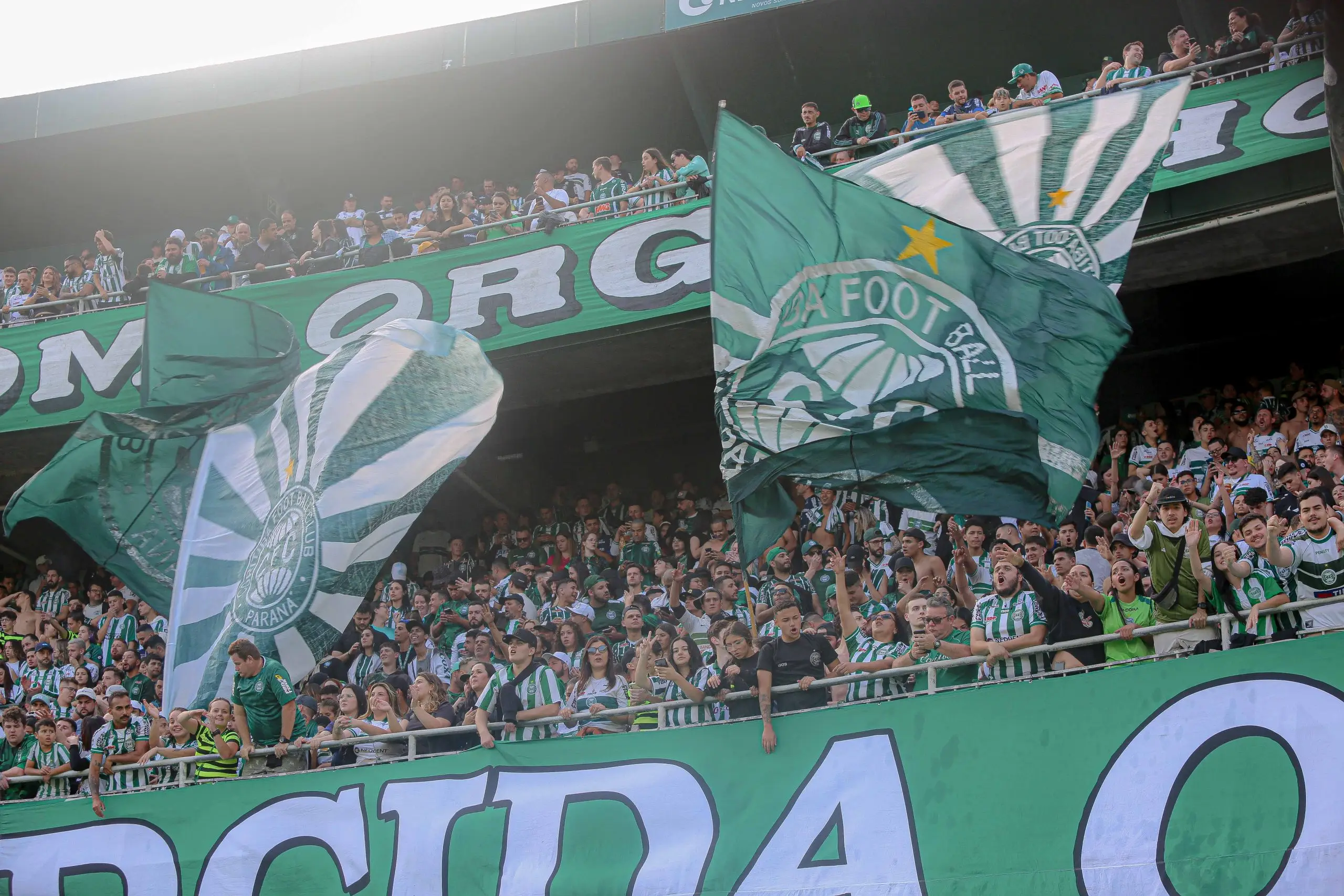 Torcida do Coritiba no estádio Major Couto Pereira