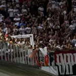 Torcida do São Paulo na Vila Belmiro