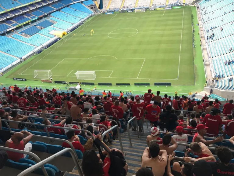 Internacional reclama e Arena do Grêmio reduz preço dos ingressos para os visitantes