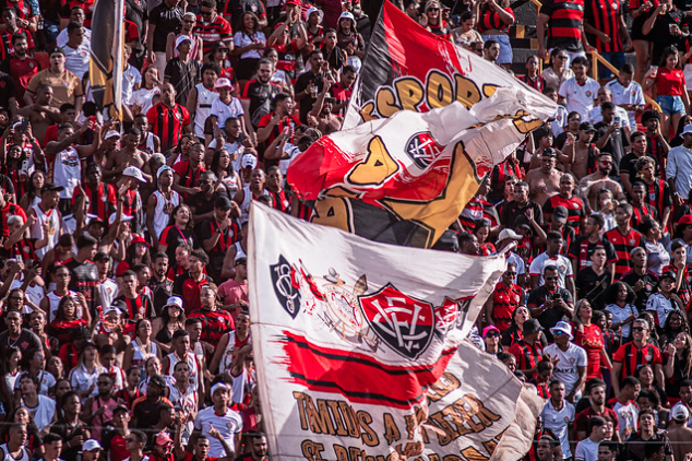 Torcida do Vitória no Barradão