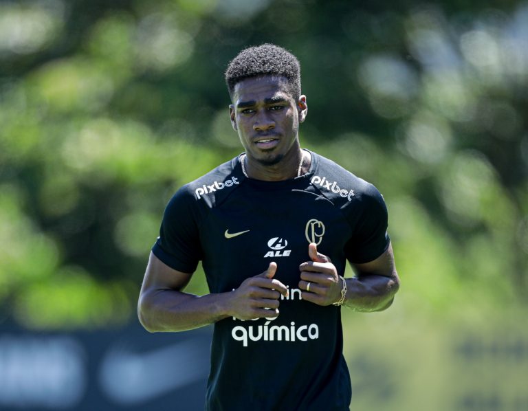 Félix Torres, zagueiro do Corinthians