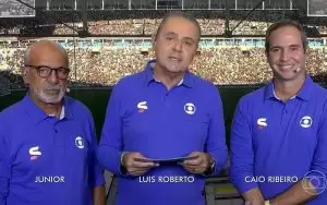 Luis Roberto, Caio Ribeiro e Júnior em transmissão na Globo