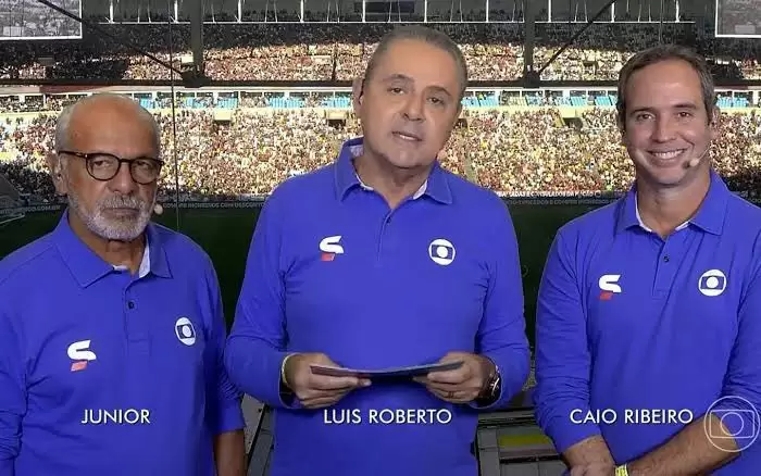 Luis Roberto, Caio Ribeiro e Júnior em transmissão na Globo
