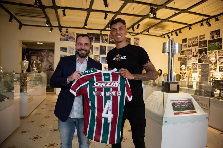 Fluminense anuncia contratação de Vitor Mendes