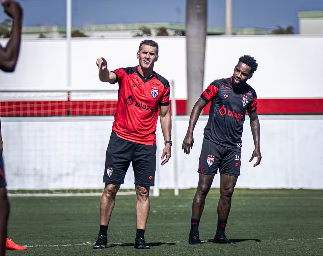 Vagner Mancini, técnico do Atlético-GO